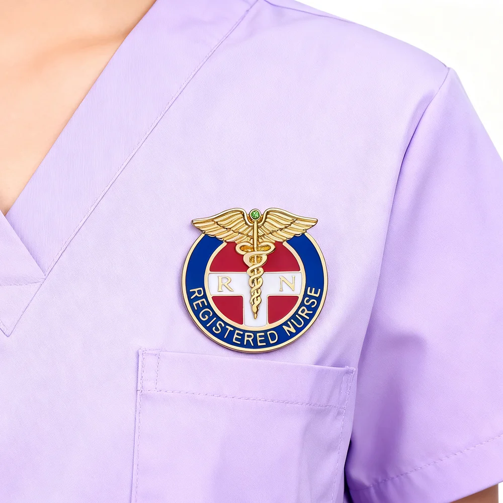 DCARZZ Rn مسجل ممرضة المينا دبوس الصولجان الطبي شارة بروش مستديرة للممرضات الطبيب