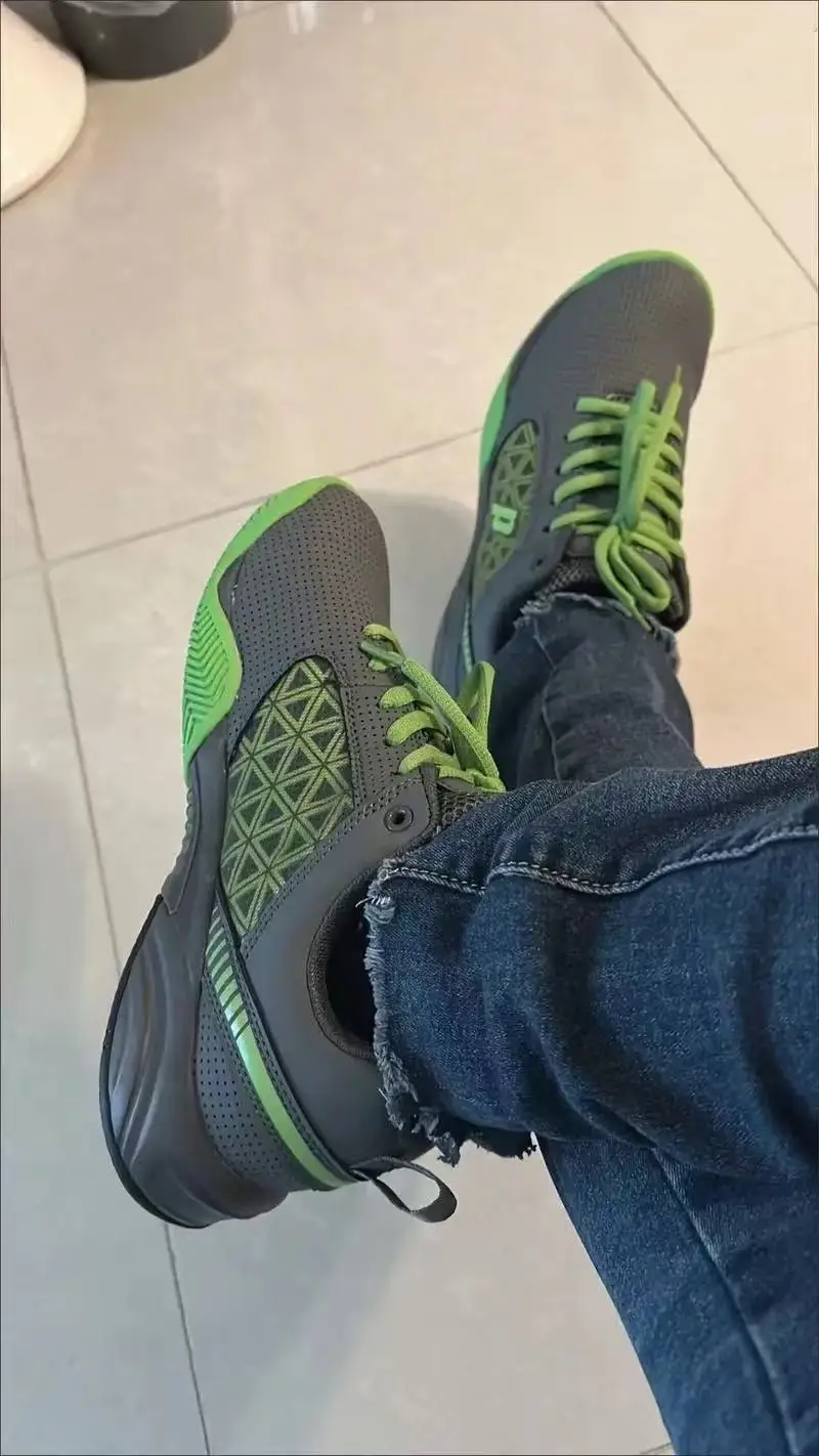

2025 Hot Sale Professional Breathable Lightweight Wearable Tennis Shoes Table Tennis Shoes Very Good