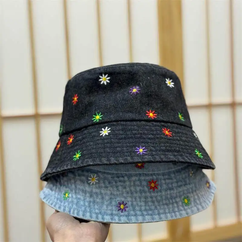 New Model Daisy Flower Embroidered Sun Shading Fisherman Caps Woman's Fashionable Denim Washed Retro Basin Hats