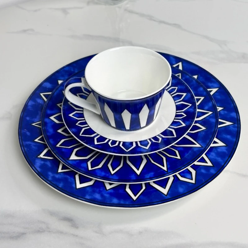 

Simple and luxurious Western style dinner plate bone china plate set steak plate afternoon tea decoration Dim sum cake tableware