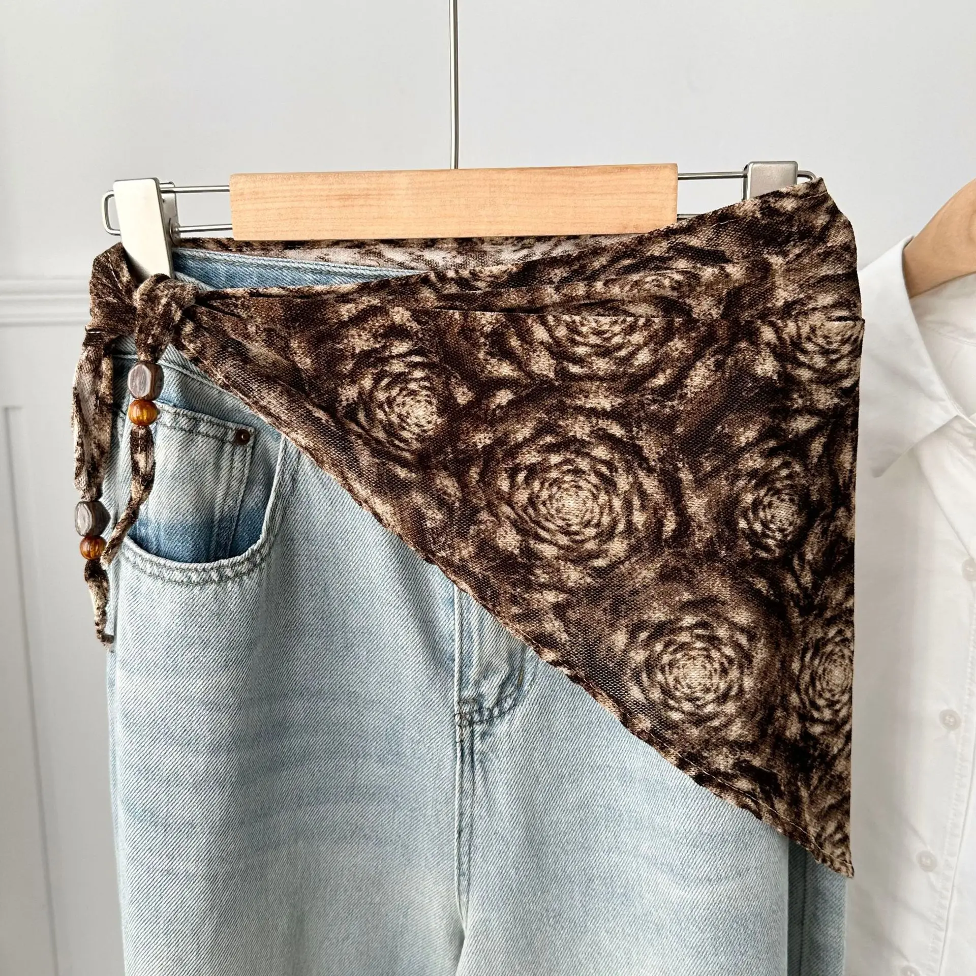 Y2K Floral Printed Triangular Scarf Hip-hop Small Shawl  Waist Scarf Triangle Curtain Skirt Decorations