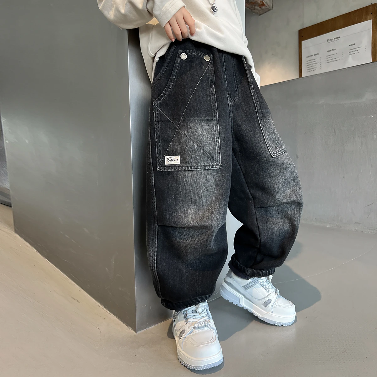 

Boys' pants in spring and autumn, middle-aged and middle-aged, boys' jeans, handsome and versatile, boys' pants, casual
