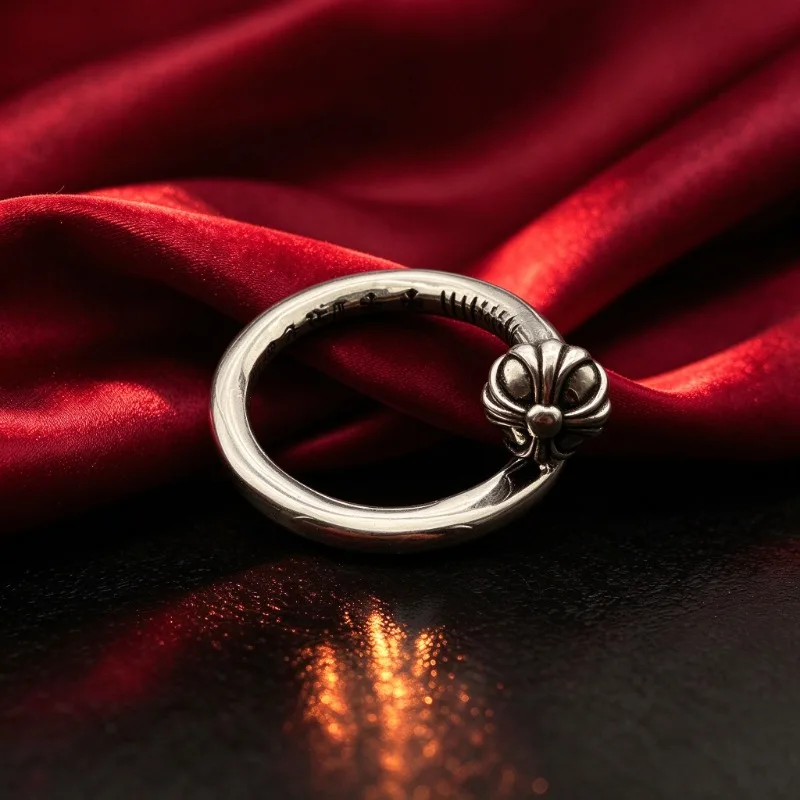 Punk Gothic Cross Carved Statement Ring, Vintage Hollow Metal Finger Band for Men Women, Retro Street Fashion Jewelry, Adjustable Decorative Accessory, Nice Present for Festival & Daily Wearing