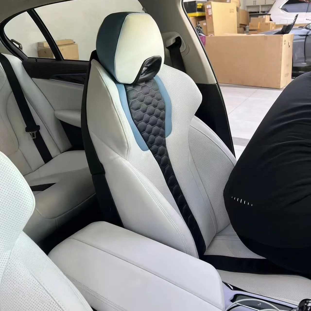 

Hot-selling Good Quality Interior Decoration Accessory Waterproof PU Leather Sport Universal Fit Car Seat Cover Protection