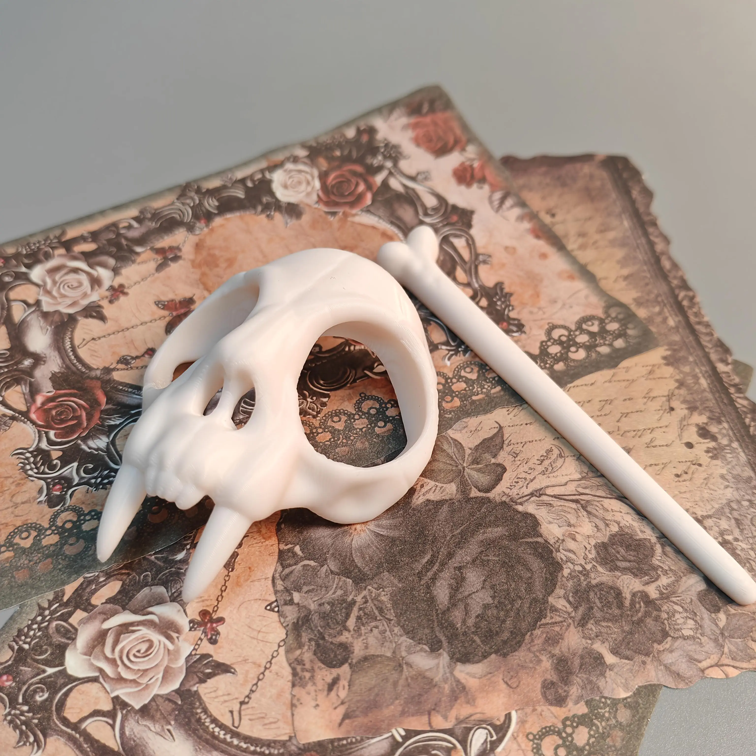 

Gothic cat skull hairpin, 3D printed plastic hairpin - Chinese dark academy style female hair accessories, unique gothic hairpin, suitable for daily and party wear