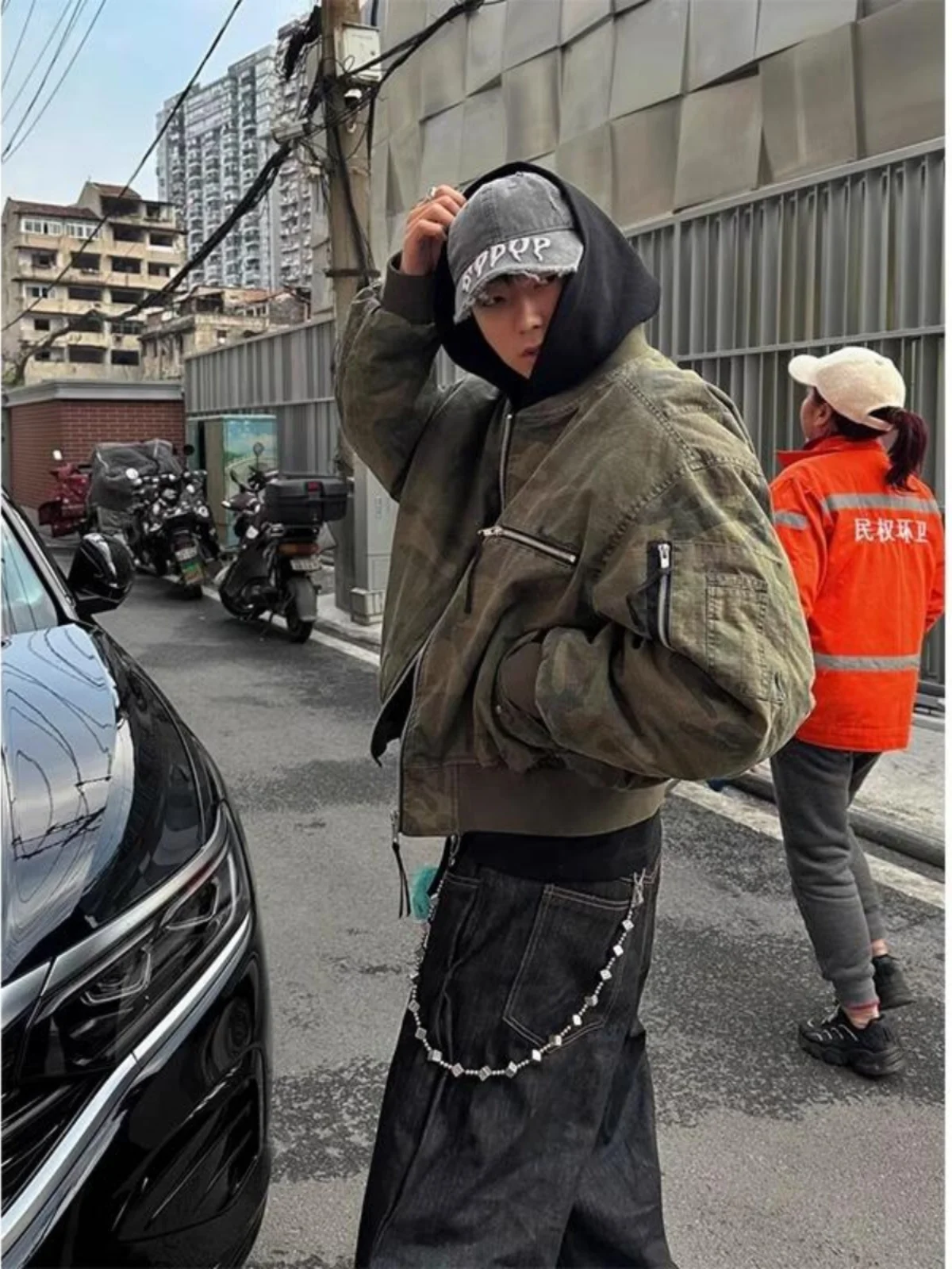 

Мужская куртка-бомбер в стиле американского ретро с камуфляжным принтом, из утолщенного хлопка, повседневная, свободного кроя, для осени и зимы...