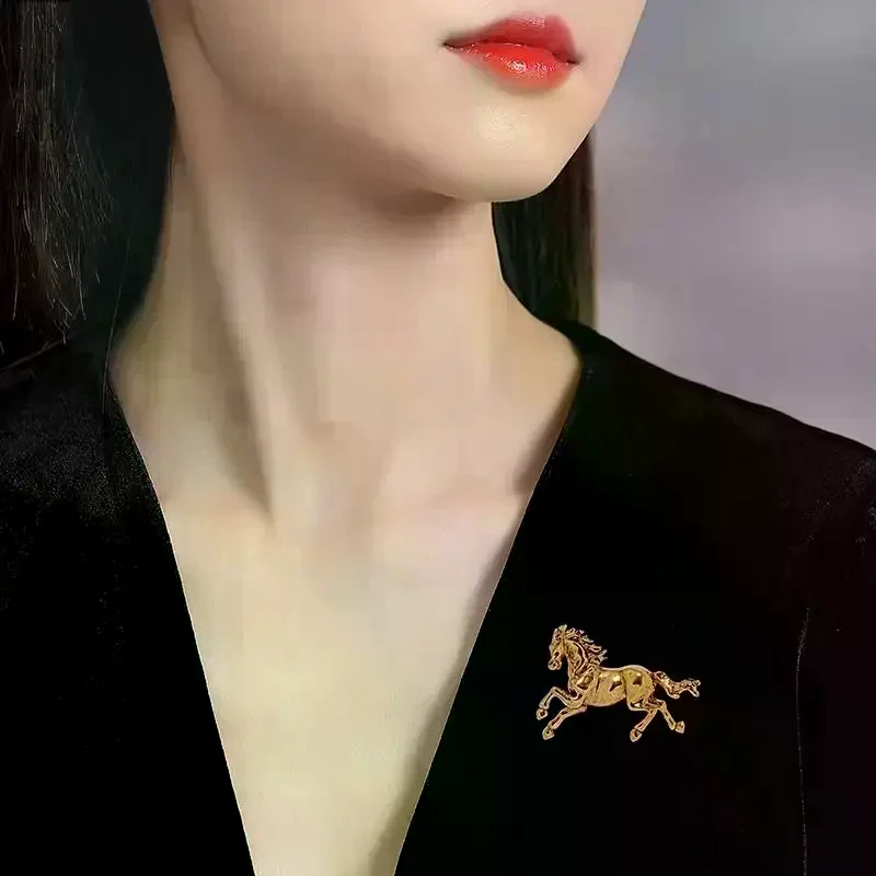 Enamel Horse Racing Brooch For Women Unisex Alloy Animal Brooches Clothing Accessories Corsage Jewelry Gift