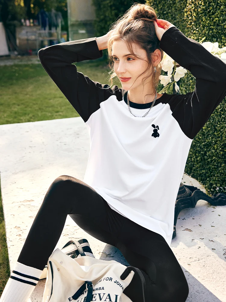 

OLrain Women's Long Sleeve T-Shirt 2025 Black White Contrast Relaxed Lazy Casual Cotton Tops for Woman Lady Clothing O23CT69523