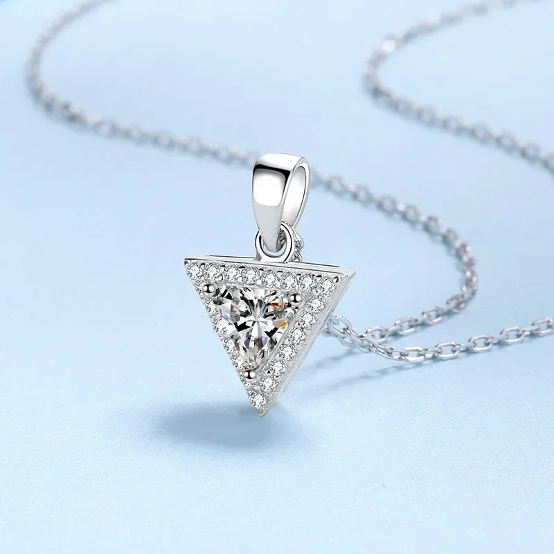 

Fashion 0.5-1 Carat Triangle Moissanite Cluster Platinum Necklace Pendant for Women, Pt950 Sparkling Diamond Chain Fine Jewelry