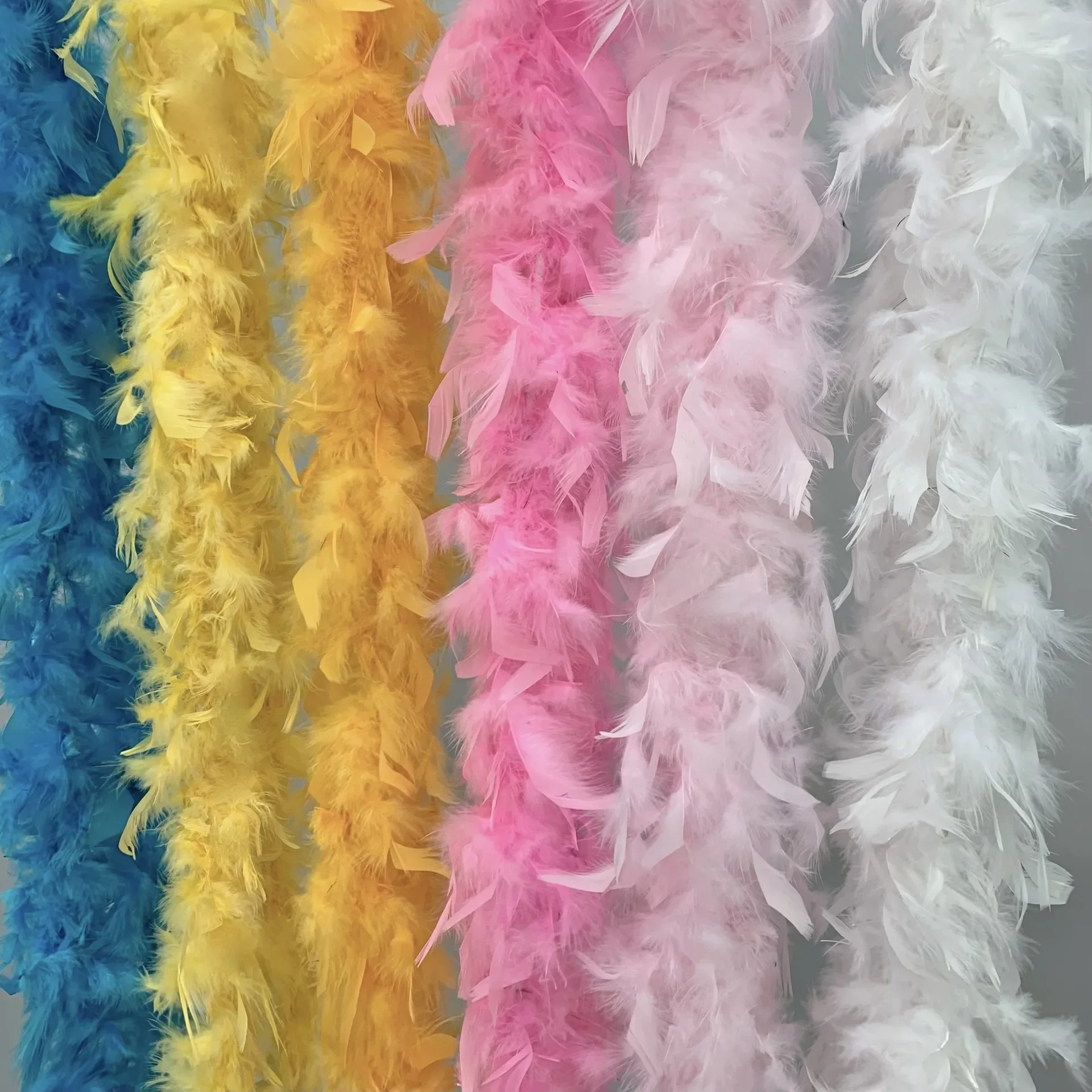 

30g Turkey Feather Boa 2 Meters Soft Fluffy Natural Feathers for Wedding Party DIY Clothing Costume Decoration