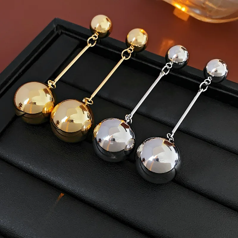 DREJEW Metall Runde Kugel Quaste Baumeln Ohrringe für Frauen Occidental Stil Persönlichkeit Tropfen Ohrring Mode Nische Schmuck