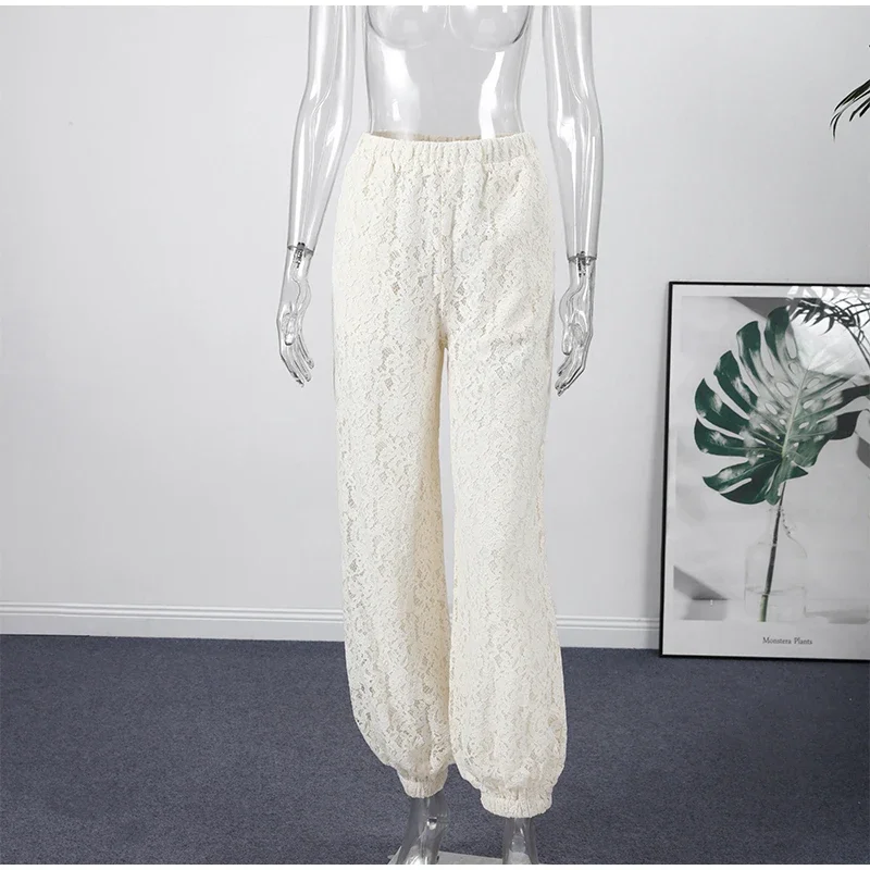 Lockere Spitzen-Bloomers für Damen 2026 – Elastische, hochtaillierte, ausgehöhlte, weiche Hosen für den Sommer im Bohemian-Stil für Damen – Detail 1