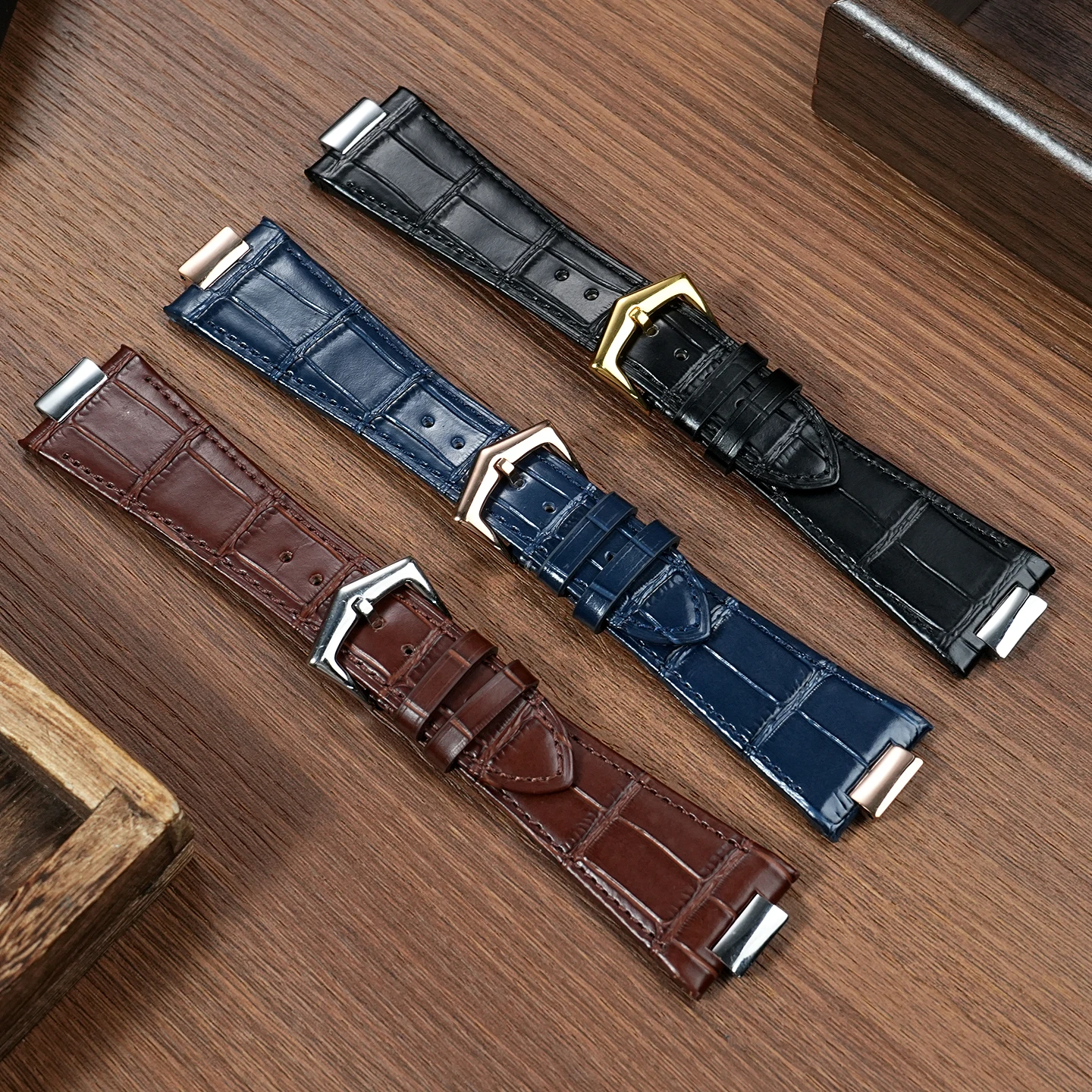 สายหนังแท้สำหรับนาฬิกา Patek Philippe Nautilus รุ่น 5711 5712 5726 5980 ลายหนังจระเข้แท้