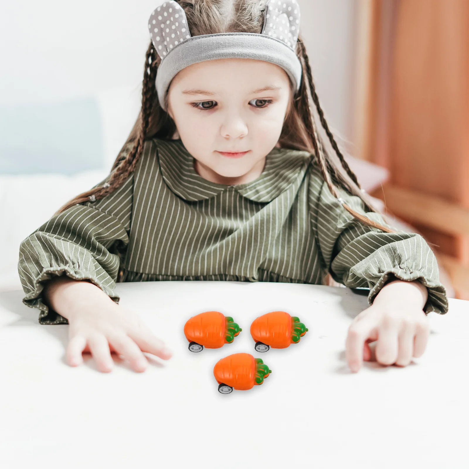 50 stuks Pull Back Mini Creatieve Paaseierenmandvullers Leuke wrijvingsaangedreven kleine bulkauto's Kinderfeestje Gunst Racing