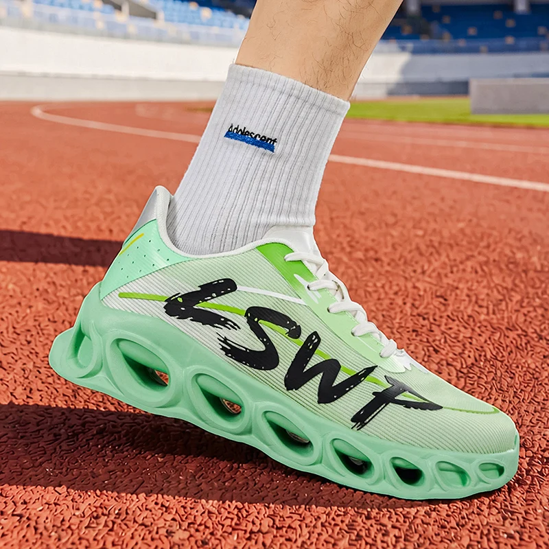 Herren-Laufschuhe, Tennisschuhe, koreanischer Stil, trendige Herren-Sportschuhe mit dicker Sohle und hohlem Design, atmungsaktives Mesh-Material, abriebfest, stoßdämpfend, für den täglichen Gebrauch, lässige Laufschuhe für Herren. – Detail 24
