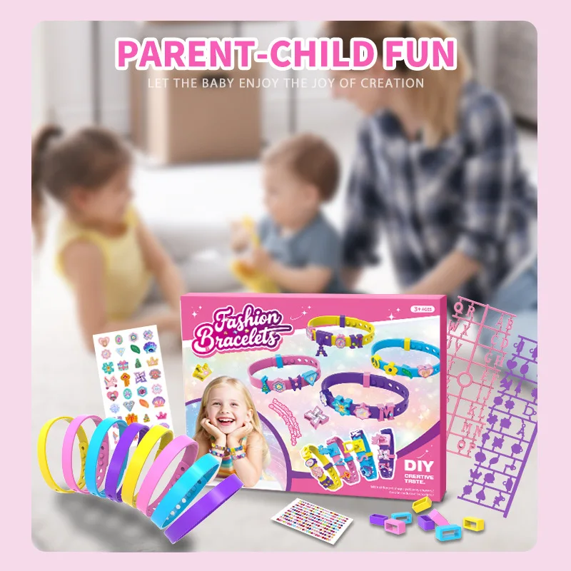 Zestaw do samodzielnego tworzenia bransoletek z koralików dla dziewczynek - ponad 100 zawieszek z literami alfabetu i bezpieczna elastyczna nić, edukacyjna zabawka rzemieślnicza dla dzieci od 3 lat, trening skupienia się.