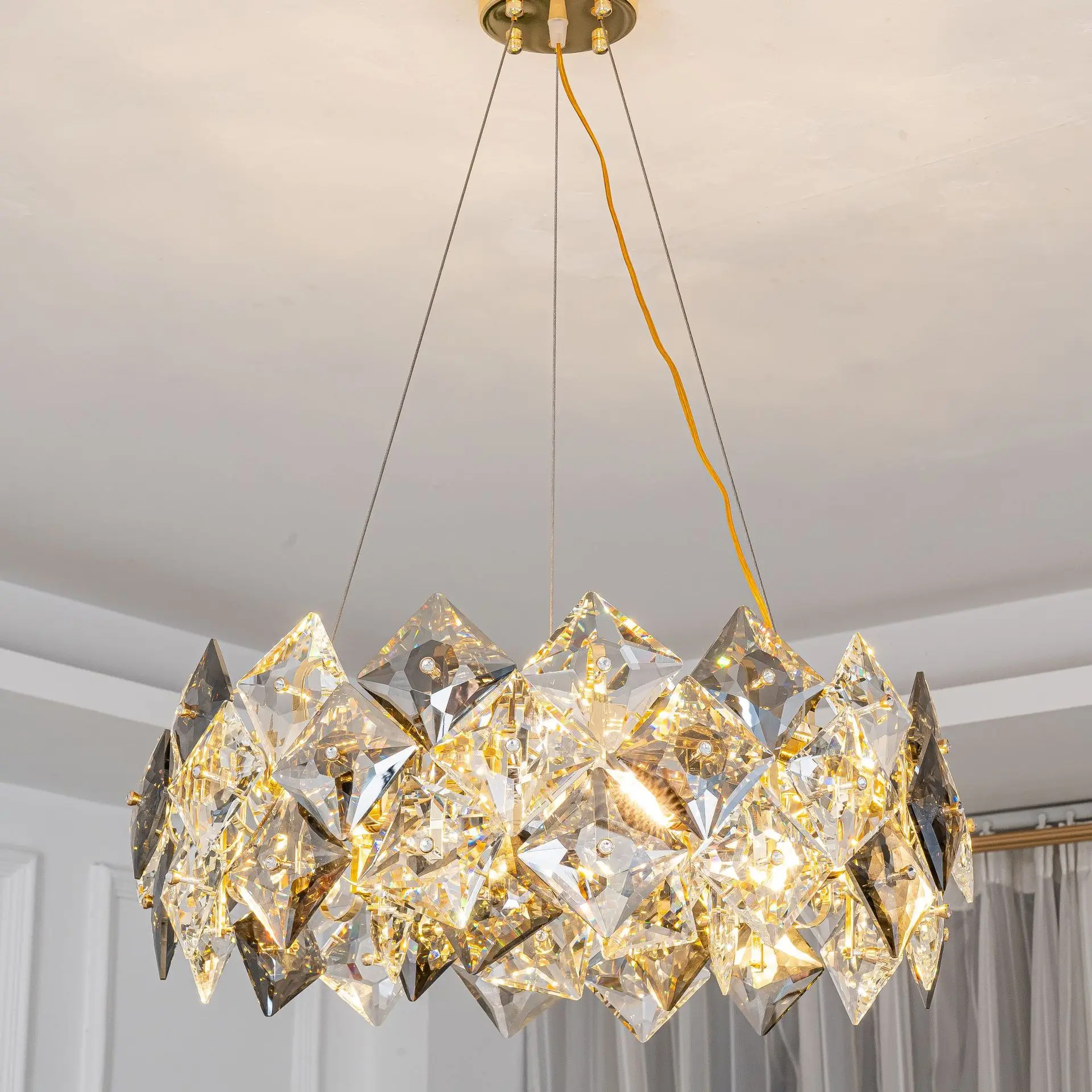 American-style European-style light luxury living room lamp, bedroom dining room chandelier, villa lamp lamp