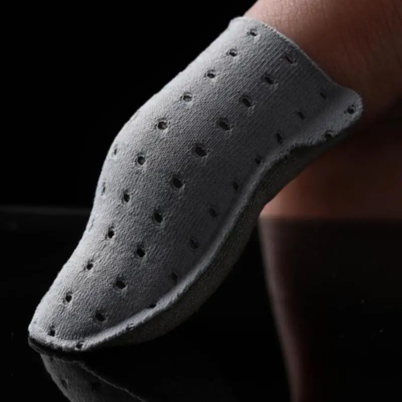 Finger Sleeve Gaming Controller for PUBG Mobile Game Finger Covers Breathable Anti Sweat Skid Screen Fingertip Gloves