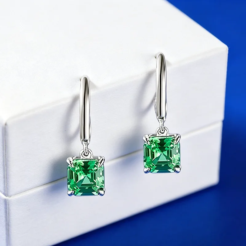 Luxury white gold cultivated saffron green 6*6mm Asscher solid platinum PT950 ear buckle female daily commuting versatile style