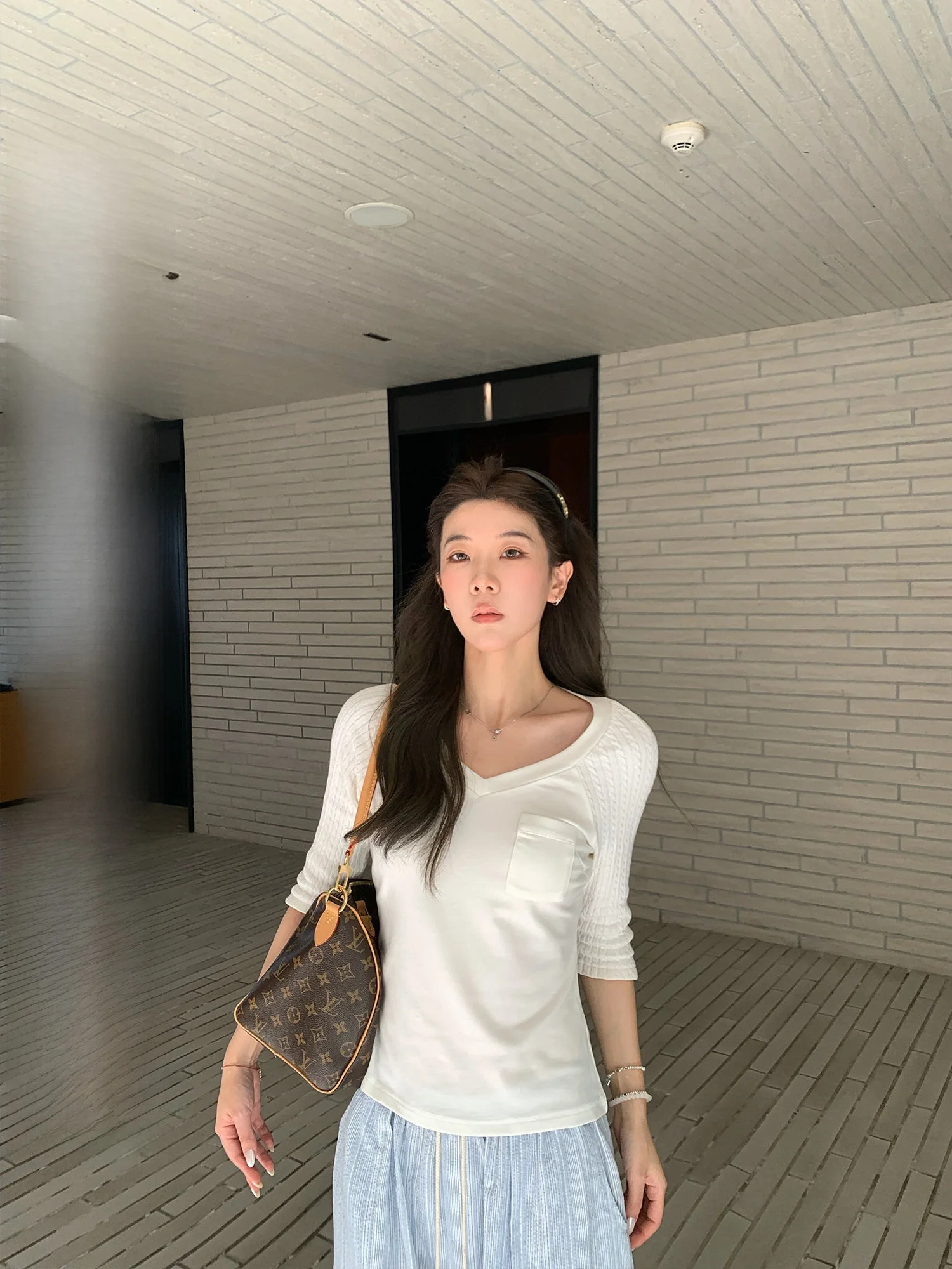 

Женский повседневный вязаный топ Aeronline с V-образным вырезом, свободного кроя, на все сезоны