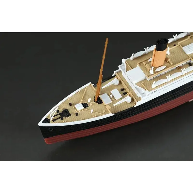 MENG PS-008 1/700 Plesiosaurus Series R.M.S. TITANIC Glue-Free Assembly Model Kit