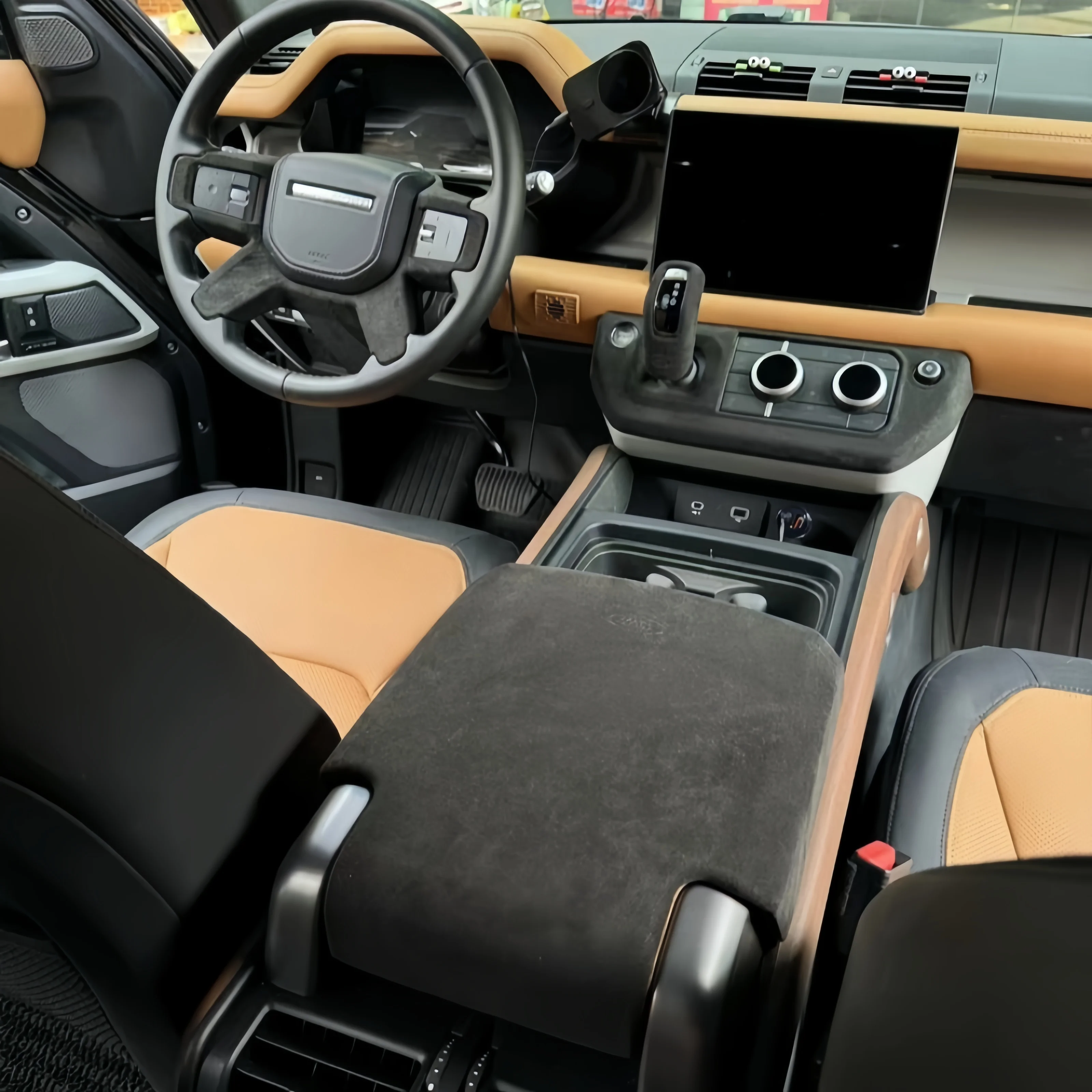 Alcan tara Suede Steering Wheel Panel Decorative Frame For Land Rover Defender 90 110 2020 2021 2022 2023-2025 Interior Patch
