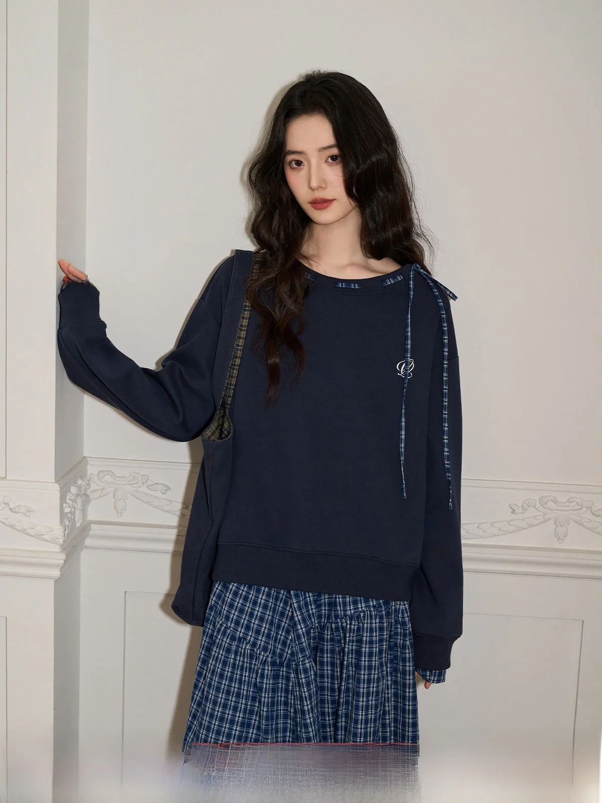 

Свободный повседневный свитшот с длинным рукавом и круглым вырезом для женщин, весна 2026, комфортный топ в стиле Lazy Style, темно-синий свитшот Syjing с пэчворком