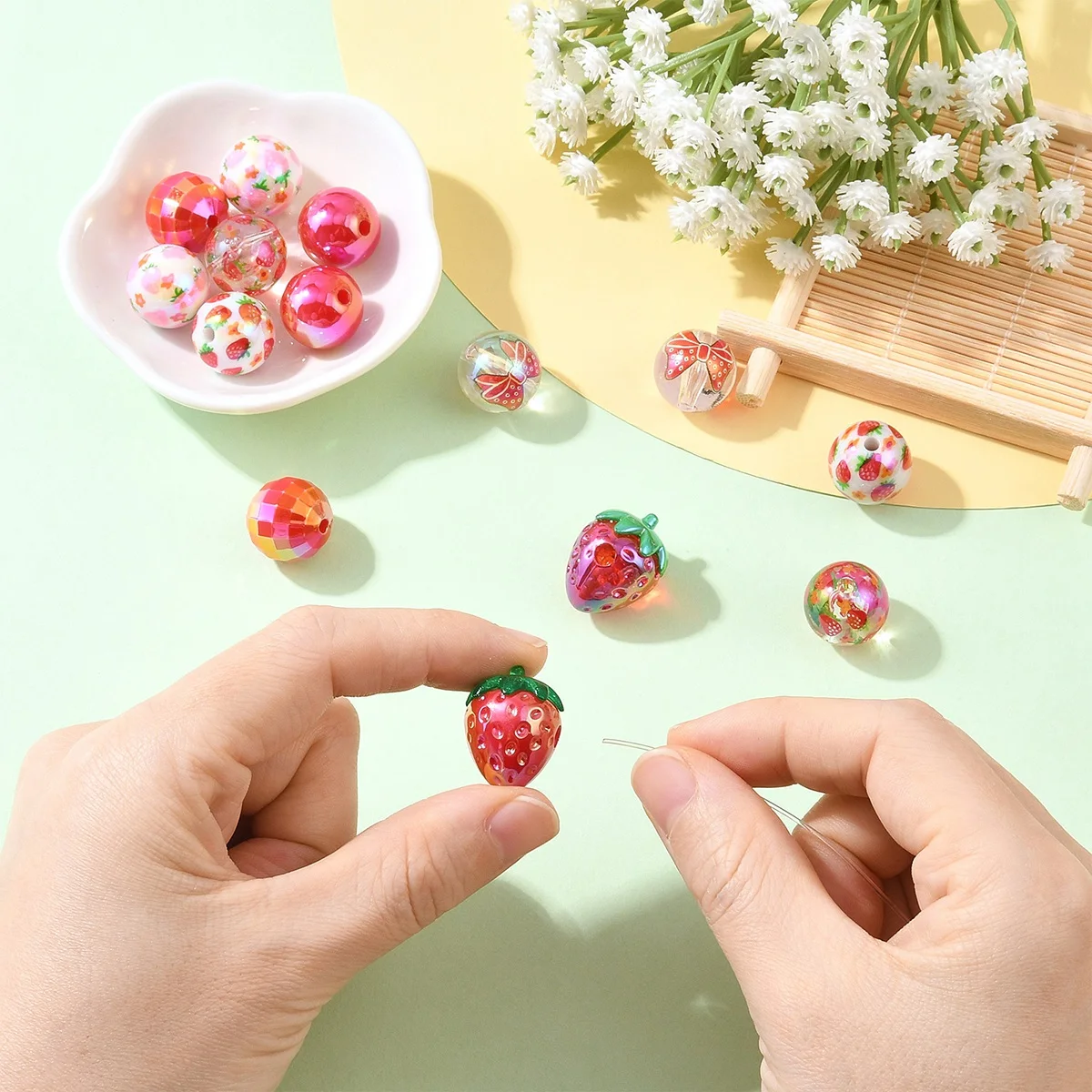 15 قطعة من خرز الأكريليك الشفاف-AB مطلي بالفراولة خرز فضفاض لسلسلة مفاتيح مجوهرات ذاتية الصنع سوار قلم مطرز حرفي