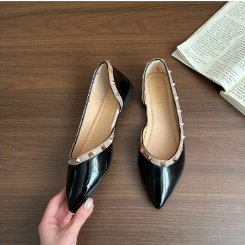Female Gold Rivets Adult  Matte Shiny Summer Beach Shoes Women's Fashion On Flats White Black