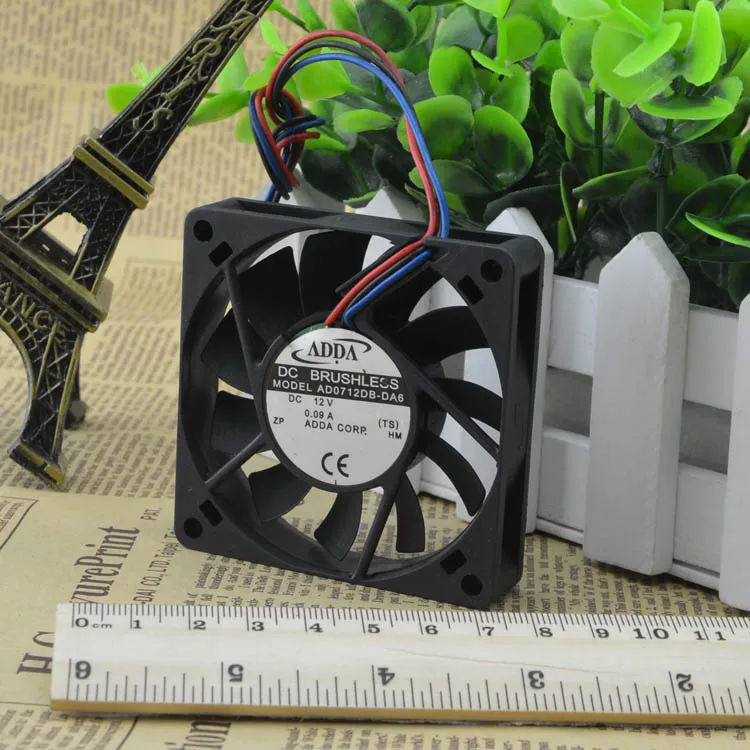 AD0712DB-DA6 DC12V 0.09A 7 CM 7015 3WIRES COOLING FAN