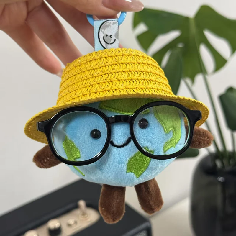 

2025 New Mini Earth Plush Toys New Style Hat Glasses Smile Earth Pendnats Cute Keychain Bags Decor Funny Children Gift