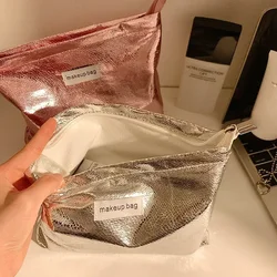 Bolso de mano plateado de lentejuelas brillantes simples, bolsa de maquillaje portátil, bolsa de almacenamiento de artículos de tocador para niñas, bolsa organizadora de cuidado de la piel