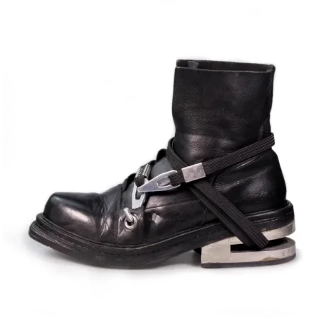 المرأة جولة تو كعب معدني أحذية بوت قصيرة ريترو فاسق دراجة نارية نمط رياضي غير رسمي موضة حبل ملفوفة الشارع الخريف 2025