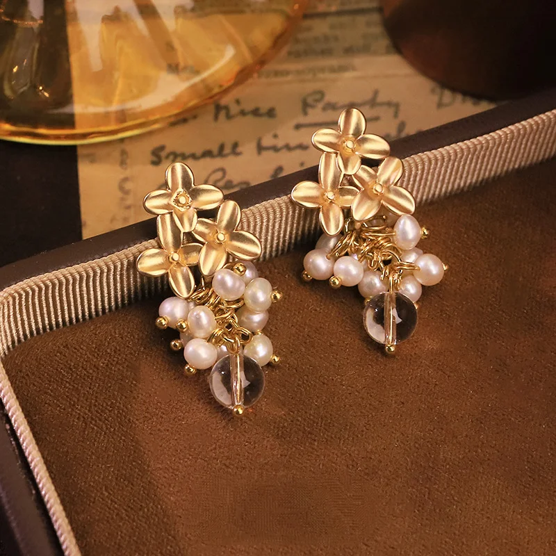 Freshwater Pearl Strawberry Quartz Flower Stud Earrings Elegant Versatile Ear Jewelry For Women Party Bulk Craft Ear Accessories