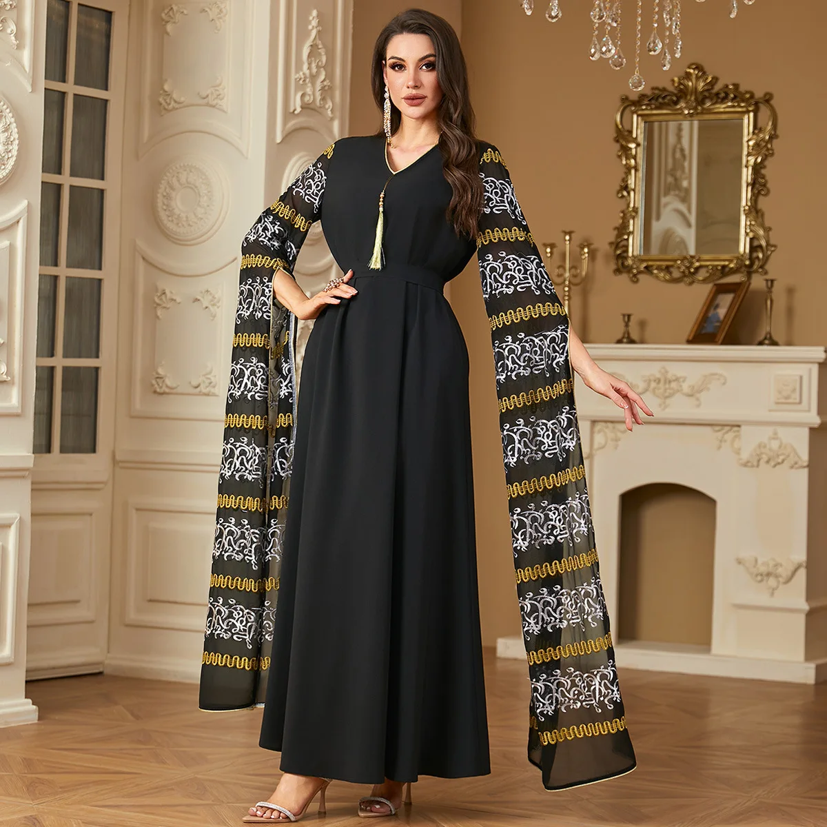 4231 Women's Fashion Dubai Robe with Extra Long Sleeves Embroidered Arabic Dress