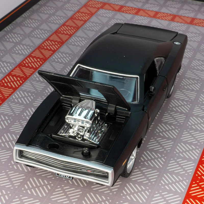 Modelo de coche de aleación rastar 1:36 Dodge R/T 1970, puertas y capó de motor, el maletero se puede abrir tiene funciones de sonido y iluminación
