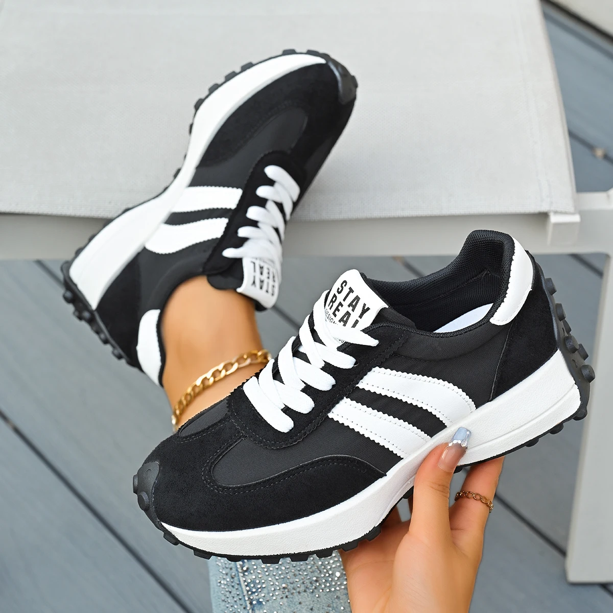 أحذية نسائية ربيعية قابلة للتنفس مقاس كبير أحذية رياضية سميكة القاع أحذية رياضية كاجوال شبكية مريحة مقاس كبير أحذية رياضية نسائية Zapatos De Mujer