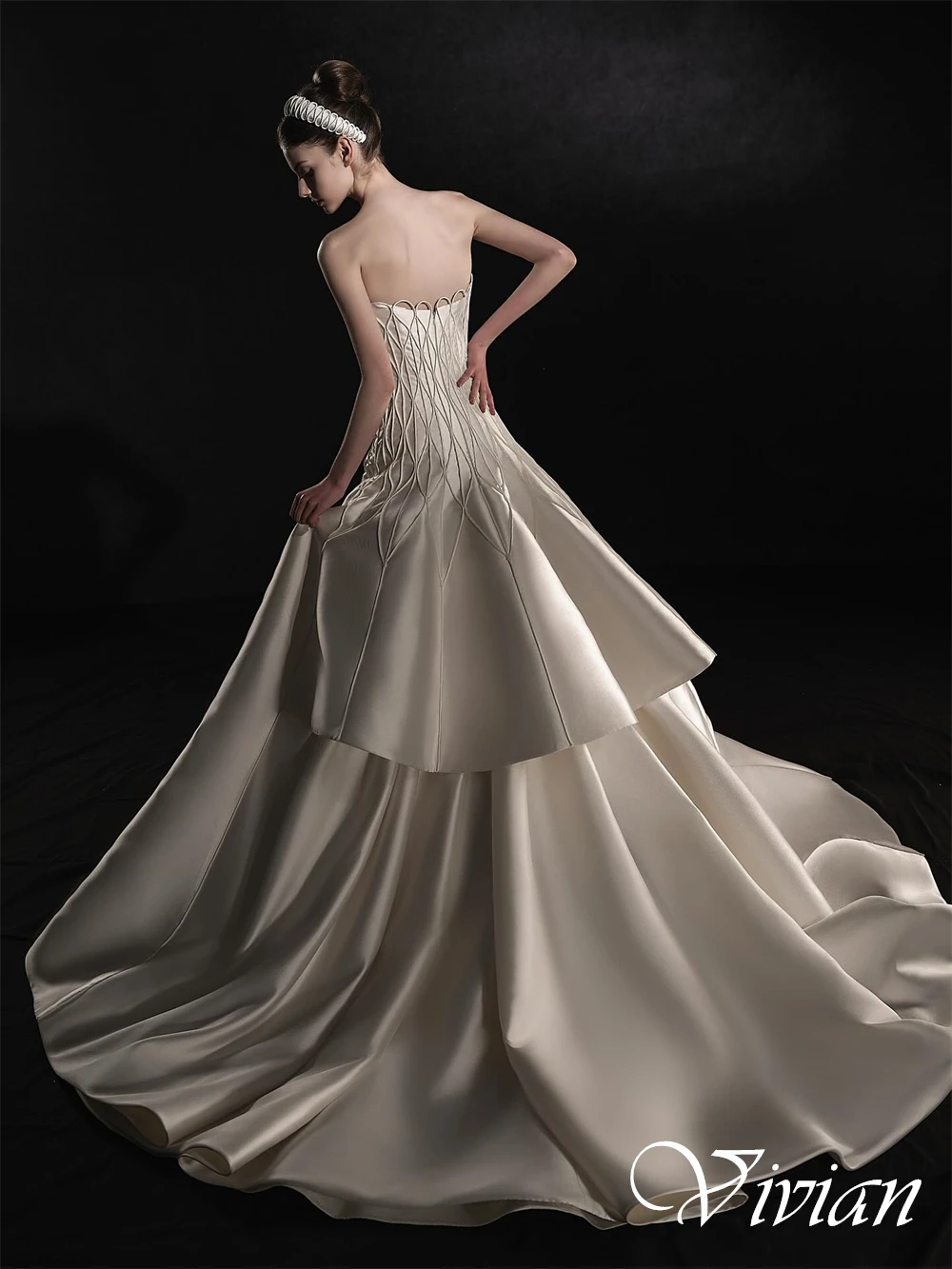 Aangepaste strapless mouwloze formele bruidsjurken A-lijn kapel trein luxe trouwjurk ruches delicate vestido de novia