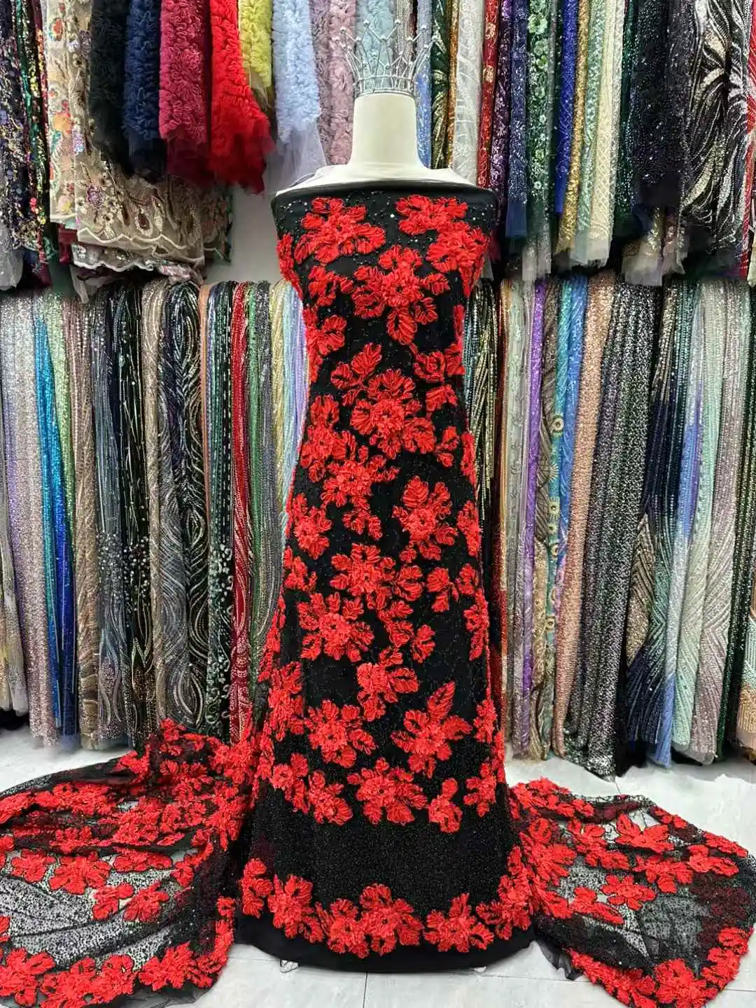 

Luxury African Sequins Mesh Lace Fabric French Beads Heavy Net Lace Fabric For Nigerian Bride Wedding Party Dress