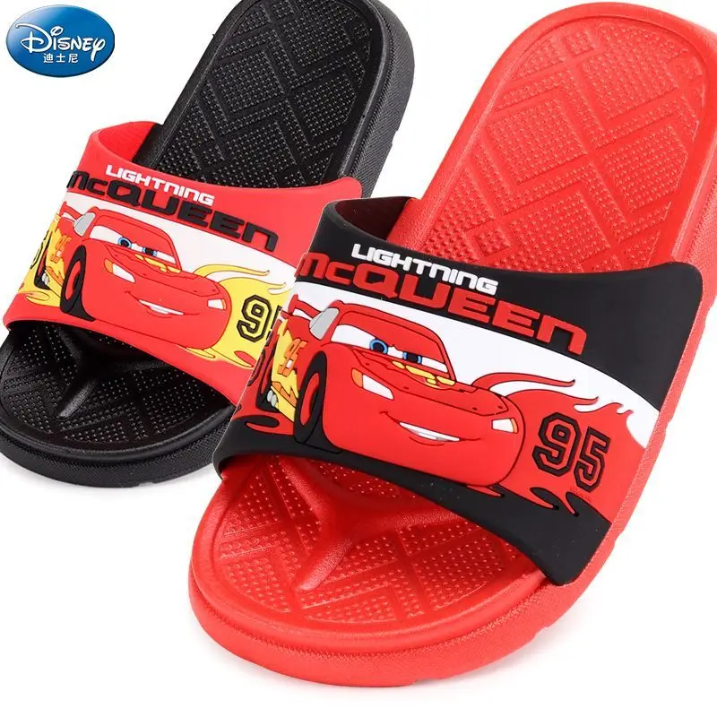 Disney Lightning McQueen animation periferiche cartoon pantofole per bambini creative Kawaii bagno antiscivolo pantofole con fondo morbido