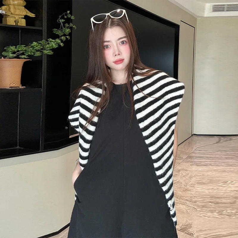 Soft Glutinous Wool Triangular Shawl Can Be Wrapped In A Bun Or Apron Or Hat, Korean Striped Air Conditioning Shawl Scarf