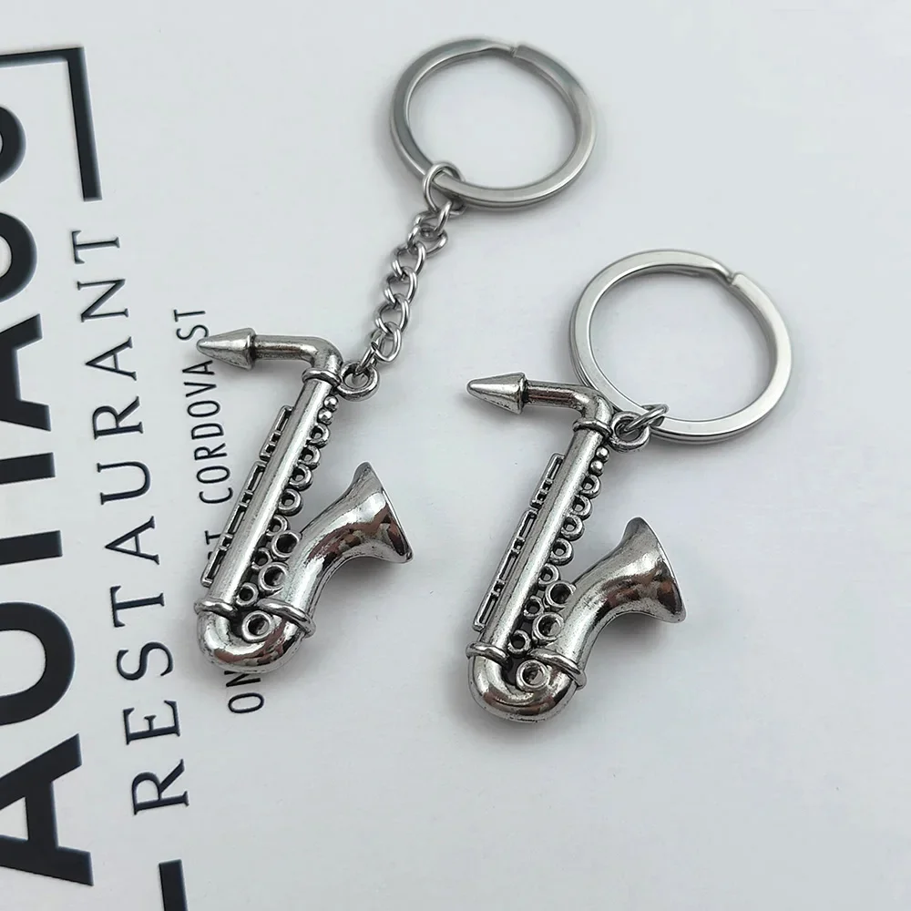 New Fashion Keychain Horn Saxophone Pendant Keychains for Men Women Jewelry Alloy Car Keyring Anniversary Gifts