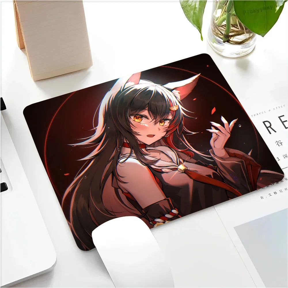 Ookami Mio Virtual Youtuber Hololive Girl Anime Mousepad Small LockEdge Mouse Pad For Gamers Computer Desk Pad Anti-slip Rubber