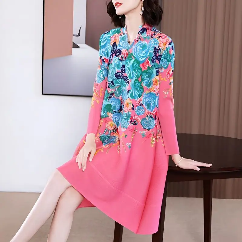 

High-end printed middle-aged mother dress 2025 spring dress new pleated large-size women's clothing