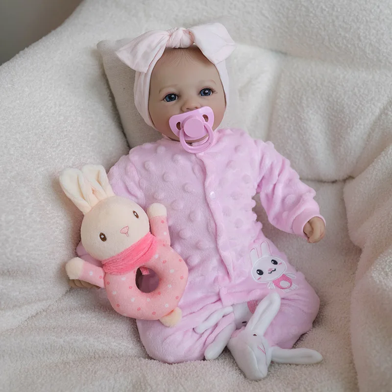 48 cm peluche souriante Bebe Reborn poupée avec cheveux peints corps en tissu doux de haute qualité peint avec des veines visibles Reborn poupée