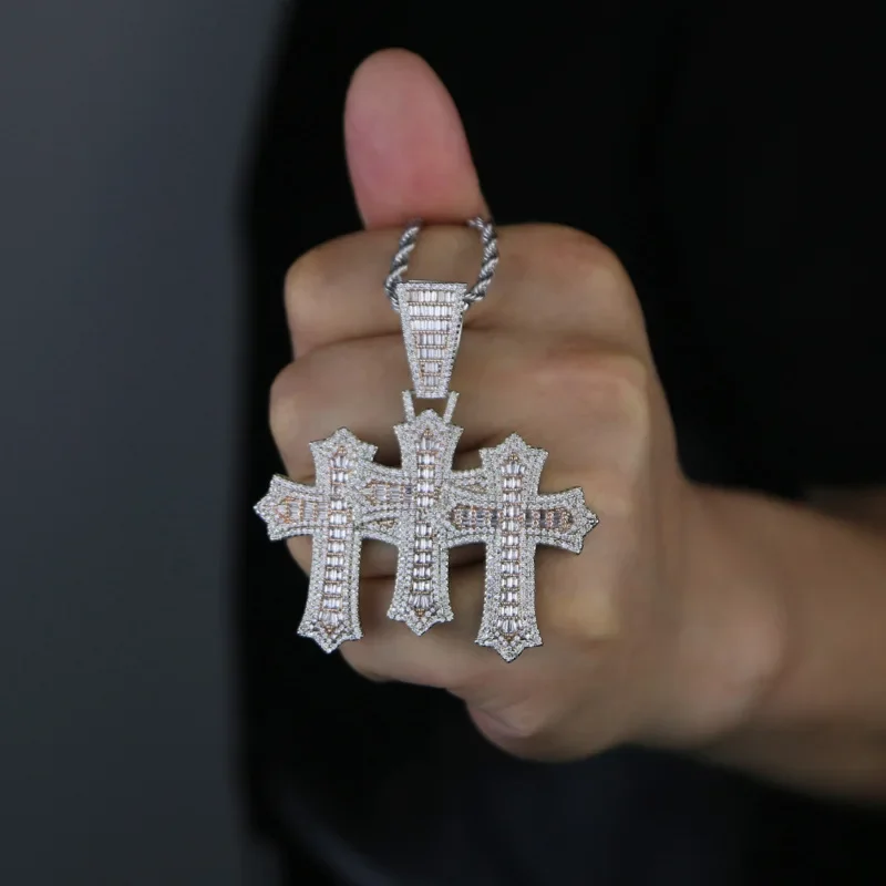 

2025 New Iced Out Cross Necklace For Women Men Two Tone Silver Color Cubic Zirconia 3 Cross Pendant Luxury Hip Hop Jewelry