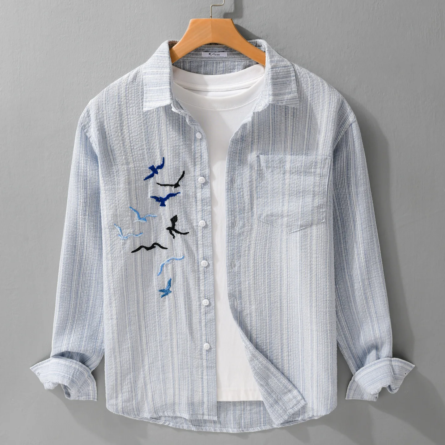 

Японская модная мужская полосатая рубашка с длинным рукавом, весна-осень, новые рубашки, мужская рубашка с лацканами и вышивкой, повседневная рубашка на пуговицах