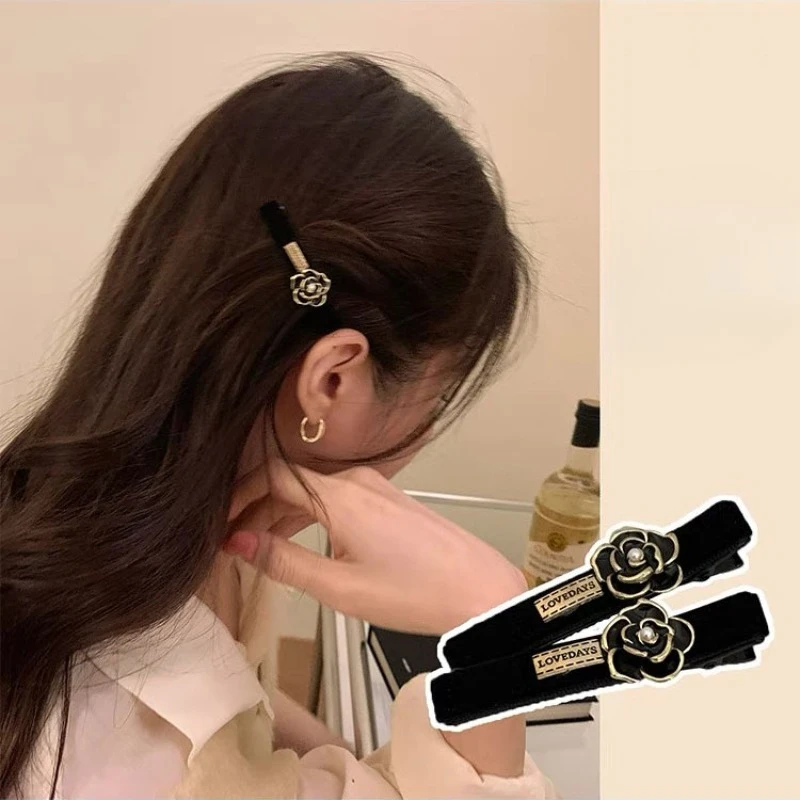 

Japanese Style Velvet Camellia Flower Hair Side Clip for Women Girls Niche Design Bangs Hairpin One Word Styling Duckbill Clip