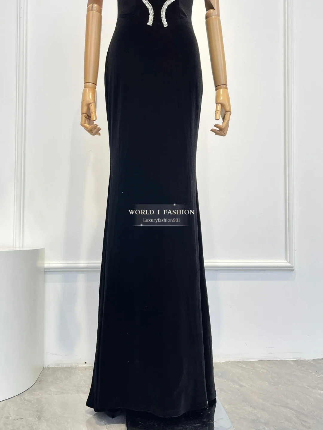 

Black Diamonds Velvet Slim Hem Tube Maxi Dress 2025 New Arrivals