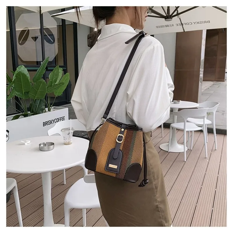 Bolso de hombro elegante para mujer con motivo presbiópico, bolso cruzado para una apariencia refinada
